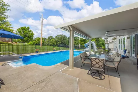 Exterior - 103 Winterset Ct, O'fallon, MO 63366 photo 2 of 8