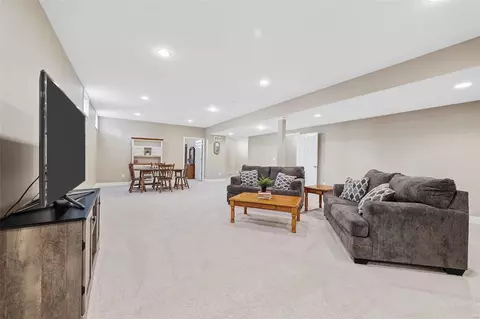 Living - 103 Winterset Ct, O'fallon, MO 63366 photo 5 of 5