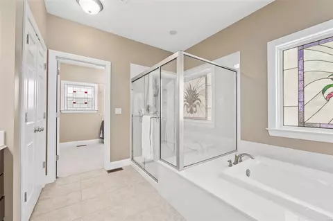 Bath - 103 Winterset Ct, O'fallon, MO 63366 photo 2 of 5