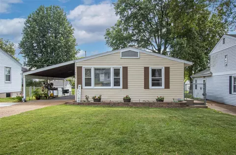 7918 Menola St, Saint Louis, MO 63123