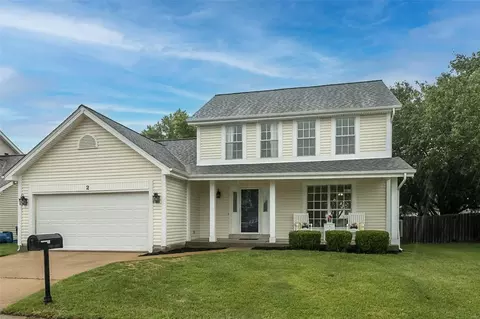 Exterior - 2 Oakbriar Farm Ct, Ballwin, MO 63021 photo 3 of 6