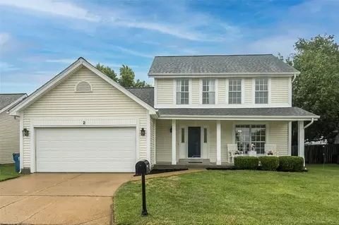 2 Oakbriar Farm Ct, Ballwin, MO 63021