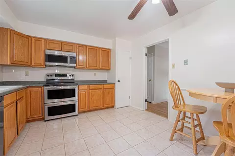 Kitchen - 1 Timberleigh Ct, Manchester, MO 63021 photo 2 of 2