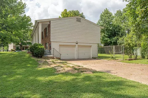Exterior - 1 Timberleigh Ct, Manchester, MO 63021 photo 10 of 11