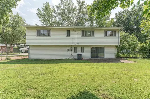 Exterior - 1 Timberleigh Ct, Manchester, MO 63021 photo 6 of 11