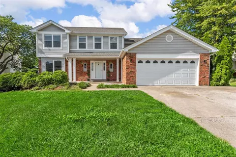 10 Castlio Ct, Saint Charles, MO 63304