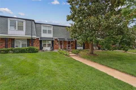1651 Mayenne Ct, Saint Louis, MO 63125