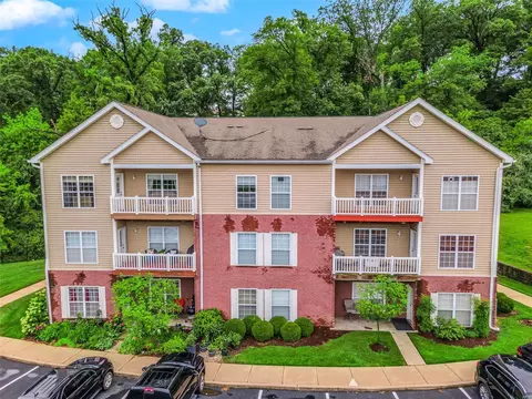 1608 Westport Cove Ln #C, Saint Louis, MO 63146