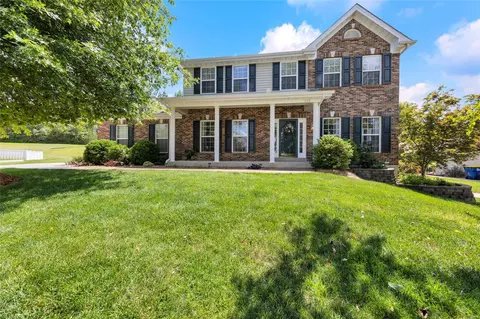 223 Meadowbrook Heights Dr, Wentzville, MO 63385
