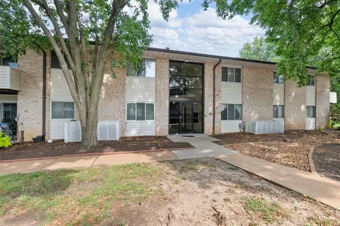 10083 Sakura Dr #A, Saint Louis, MO 63128
