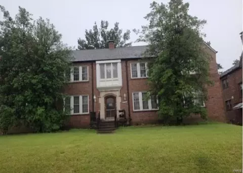 8100 Delmar Blvd #2W, University City, MO 63130