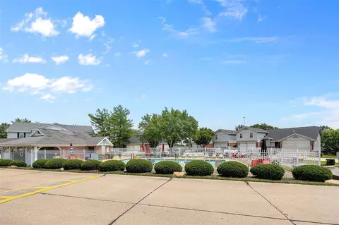 4301 Arrow Tree Dr #E, Saint Louis, MO 63128 photo 25