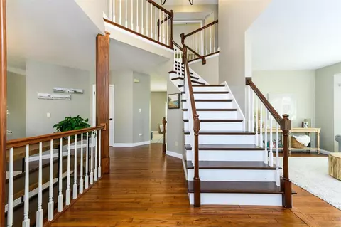 Entry Way - 534 Arbor Meadow Dr, Ballwin, MO 63021 photo 2 of 5