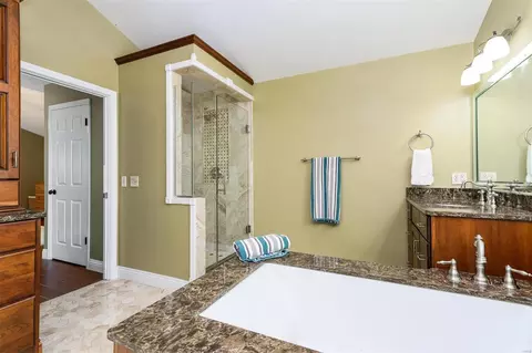 Bath - 534 Arbor Meadow Dr, Ballwin, MO 63021 photo 3 of 5
