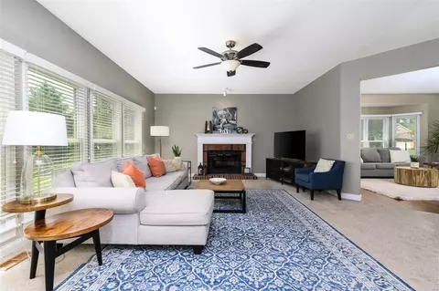 Living - 534 Arbor Meadow Dr, Ballwin, MO 63021 photo 5 of 5