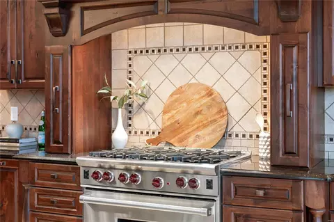 Kitchen - 1266 Devonworth Dr, Chesterfield, MO 63017 photo 3 of 7