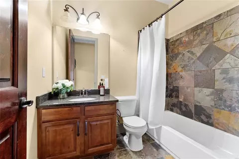 Bath - 1266 Devonworth Dr, Chesterfield, MO 63017 photo 11 of 11