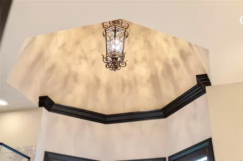 Entry Way - 1266 Devonworth Dr, Chesterfield, MO 63017 photo 6 of 8