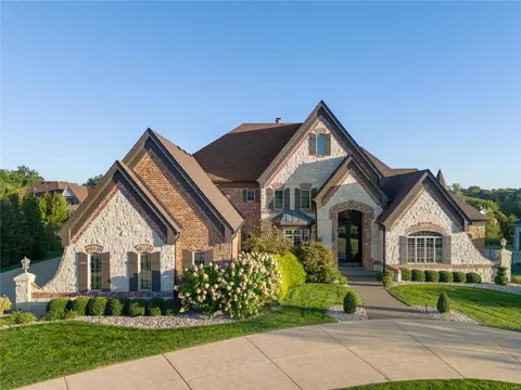 1266 Devonworth Dr, Chesterfield, MO 63017