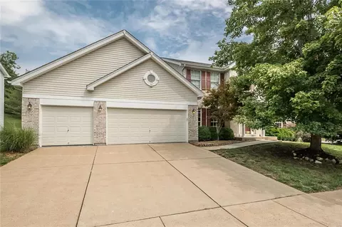 942 Kiefer Trails Dr, Ballwin, MO 63021 photo 3