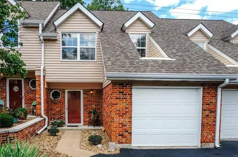 1027 Pocono Trl, Ballwin, MO 63021