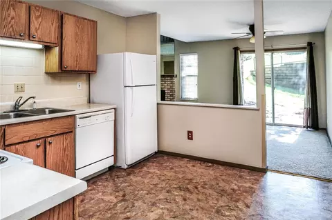 1027 Pocono Trl, Ballwin, MO 63021 photo 15