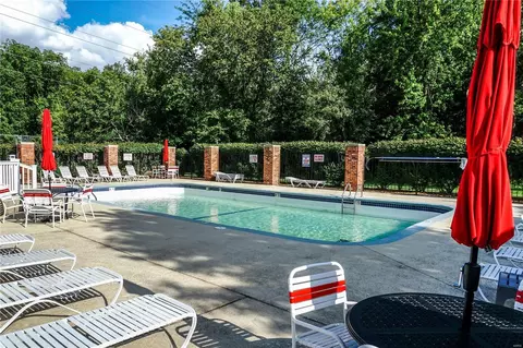 1027 Pocono Trl, Ballwin, MO 63021 photo 34