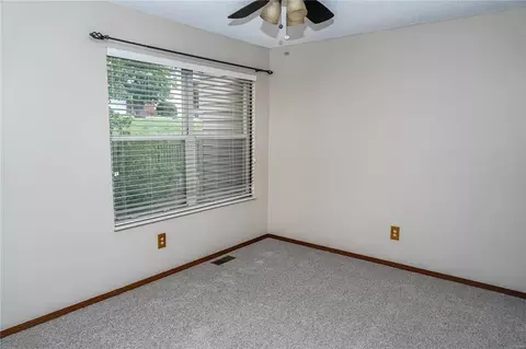 1027 Pocono Trl, Ballwin, MO 63021 photo 21