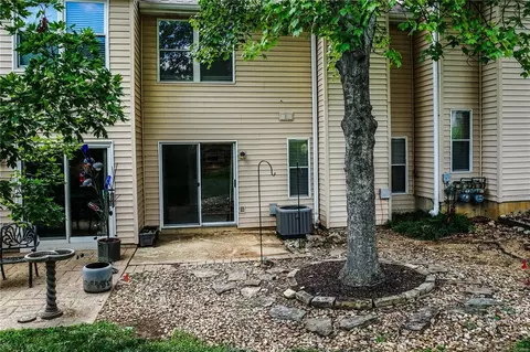 1027 Pocono Trl, Ballwin, MO 63021 photo 3