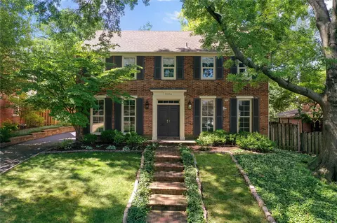 8054 Daytona Dr, Saint Louis, MO 63105