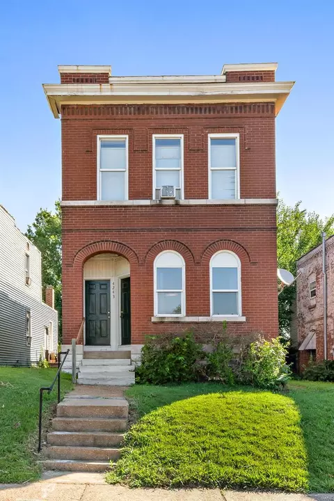 4243 Meramec St, Saint Louis, MO 63116