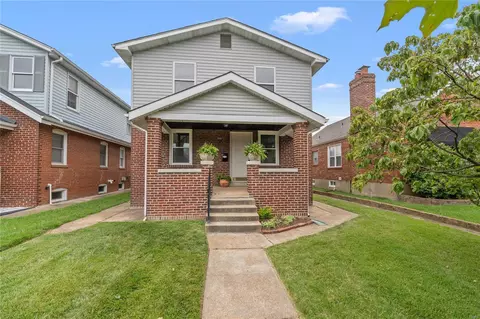 6412 Blow St, Saint Louis, MO 63109