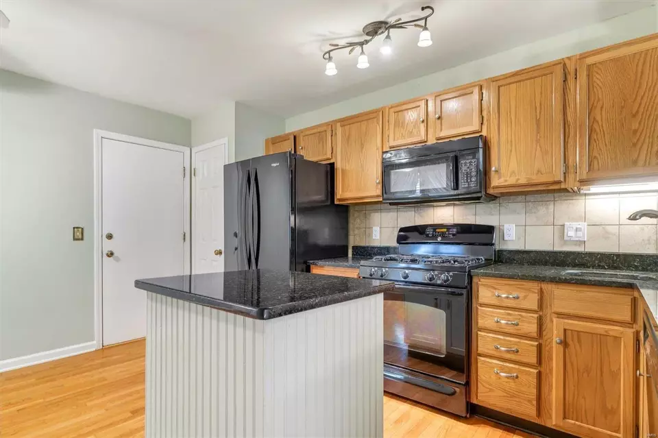 Kitchen - 34 Morning Hill Dr, Ballwin, MO 63021 photo 1 of 1