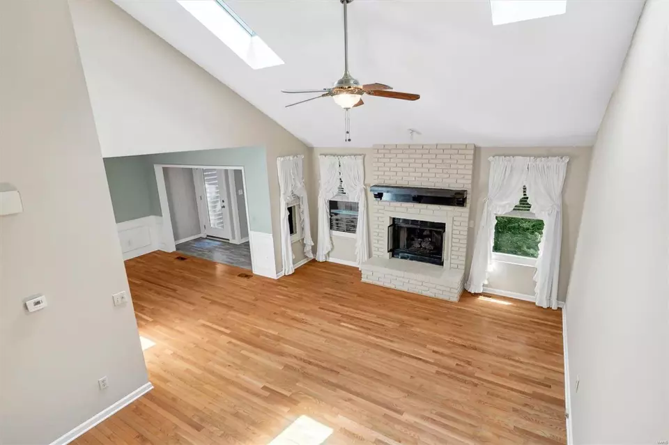Living - 34 Morning Hill Dr, Ballwin, MO 63021 photo 6 of 7