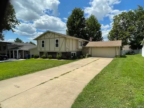 29 Brookshire Dr, Saint Peters, MO 63376