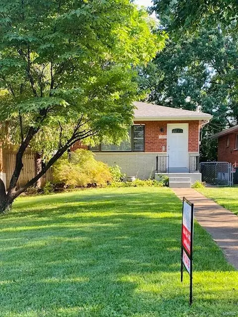 7124 Rabenberg Pl, Saint Louis, MO 63143