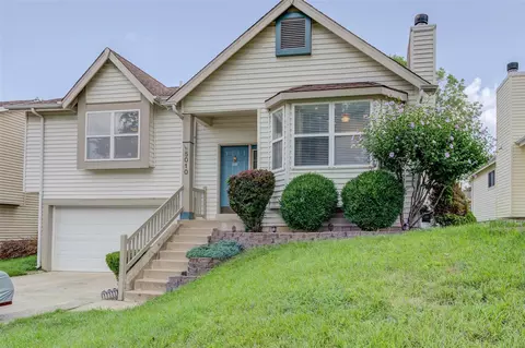 5010 Brittany Downs Dr, Cottleville, MO 63304