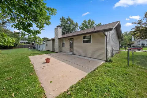 211 Birmingham Dr, O'fallon, MO 63366 photo 4