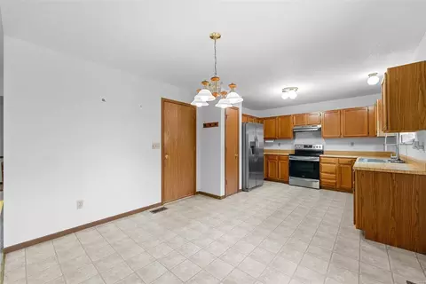 211 Birmingham Dr, O'fallon, MO 63366 photo 12