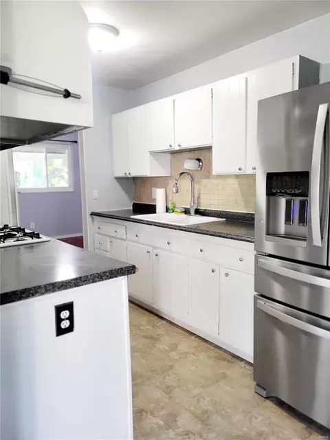 Kitchen - 706 N Ellerman Rd, O'fallon, MO 63366 photo 1 of 2