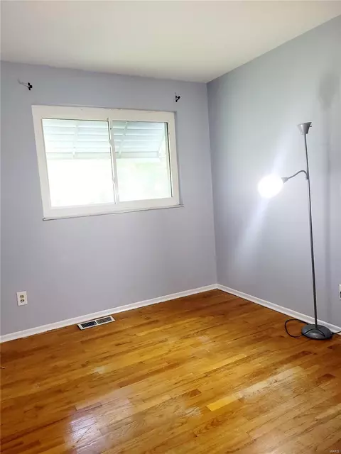 Bedroom - 706 N Ellerman Rd, O'fallon, MO 63366 photo 2 of 4