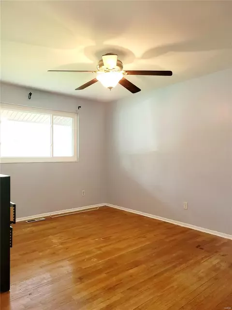 Bedroom - 706 N Ellerman Rd, O'fallon, MO 63366 photo 3 of 4