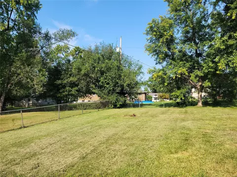 Exterior - 706 N Ellerman Rd, O'fallon, MO 63366 photo 4 of 4