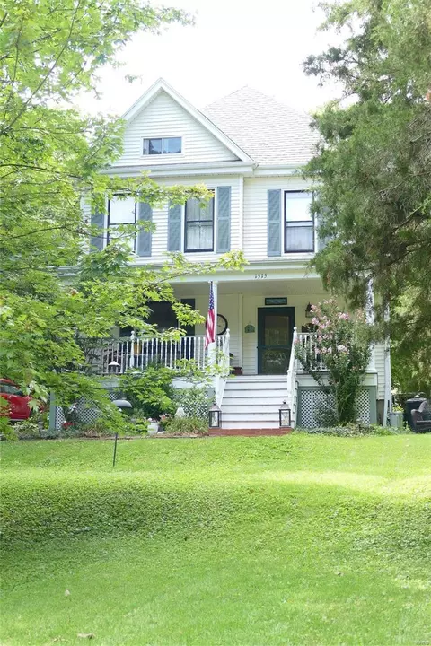 1515 Hawthorne Pl, Richmond Heights, MO 63117