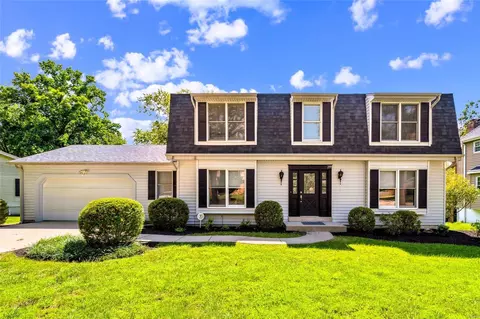 259 Stablestone Dr, Chesterfield, MO 63017