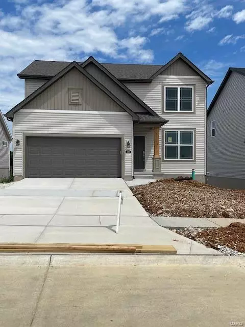 380 Valley Bluff Dr, Wentzville, MO 63385