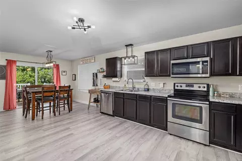 Kitchen - 1111 River Oak Ct, O'fallon, MO 63366 photo 1 of 6