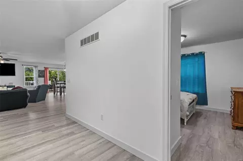 Entry Way - 1111 River Oak Ct, O'fallon, MO 63366 photo 7 of 8