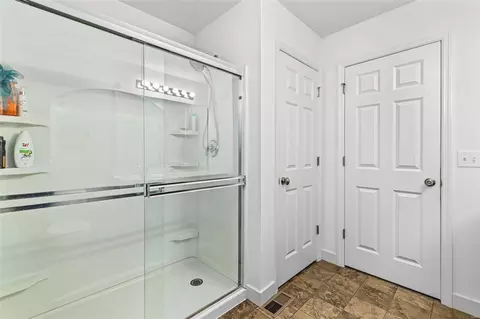 Bath - 1111 River Oak Ct, O'fallon, MO 63366 photo 4 of 4