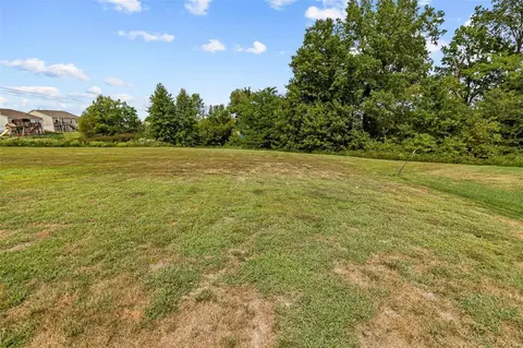 Exterior - 1111 River Oak Ct, O'fallon, MO 63366 photo 3 of 13